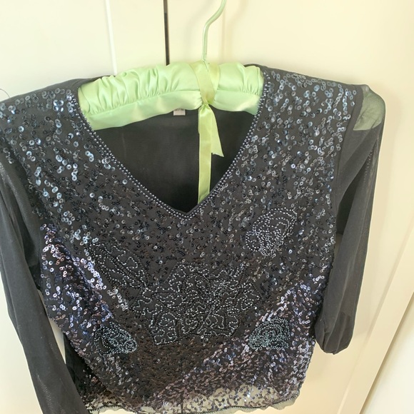 Black Ladies long sleeved top - Picture 4 of 5